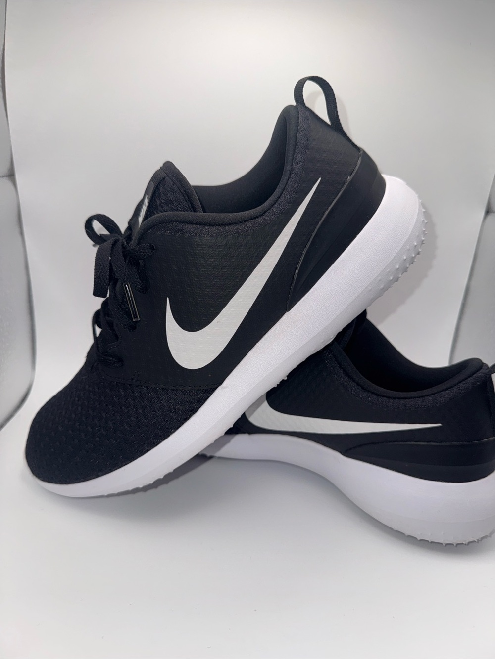 Nike Tanjun Golf Shoes Black White Men’s Size 8.5 Waterproof CD6065-001